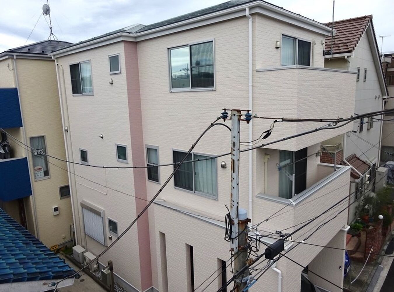 施工事例や塗装に関する情報などを発信