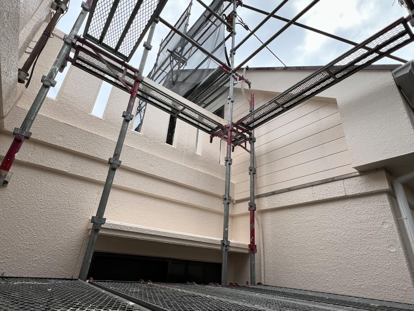 施工事例や塗装に関する情報などを発信